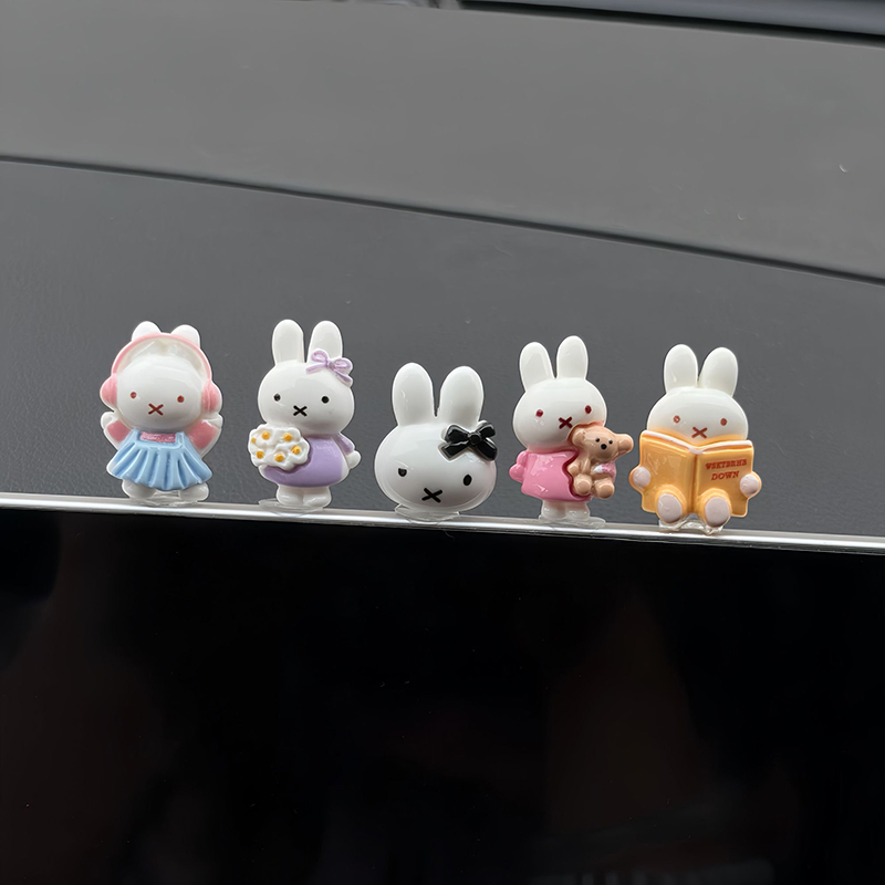 Kawaii Miffy Mini Figure Car D - Car Accessories Girly ulasan dan harga
