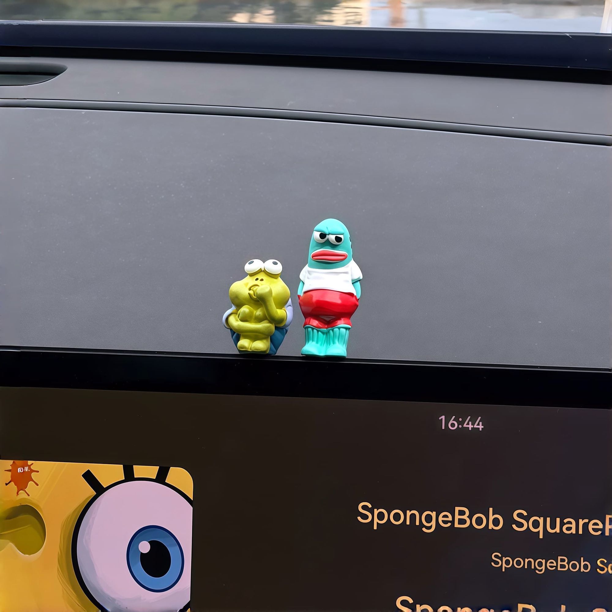 SpongeBob Figurine Ornament Cu - Car Accessories Girly ulasan dan harga